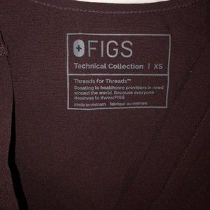 FIGS XS WOMENS SCRUB MAROON TOP